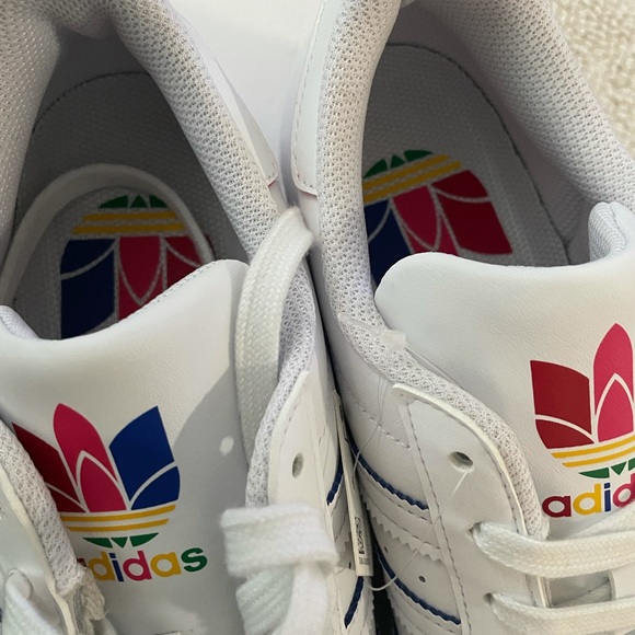 Addidas - Picture 7 of 9